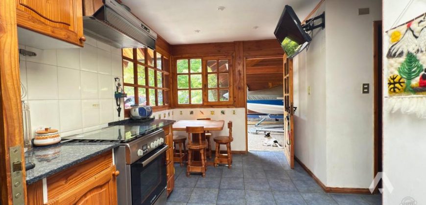 Casa en parcela en venta en Villarrica con acceso al lago