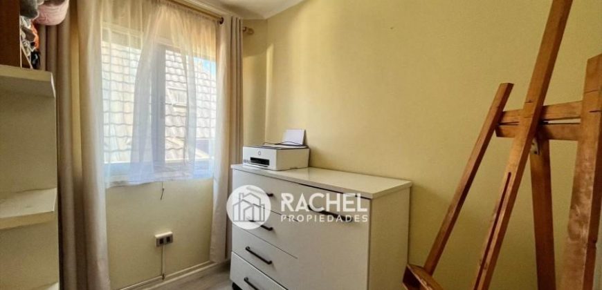 EN VENTA GRAN CASA 4 DORMITORIOS MÁS SERVICIO – SECTOR PONIENTE