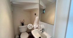 EN VENTA GRAN CASA 4 DORMITORIOS MÁS SERVICIO – SECTOR PONIENTE