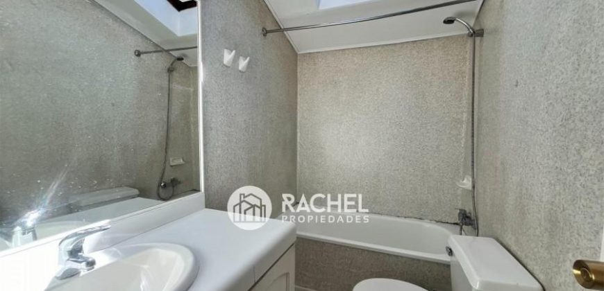 ¡¡OPORTUNIDAD!! SE VENDE ESPACIOSA CASA Ideal remodelar- sector Lomas de Mirasur