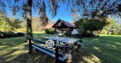 SE VENDE HERMOSA CASA EN PARCELA CON ESPECTACULAR JARDIN, PISCINA Y QUINCHO- Santa Justa de Metrenco