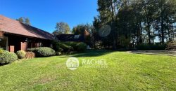 SE VENDE HERMOSA CASA EN PARCELA CON ESPECTACULAR JARDIN, PISCINA Y QUINCHO- Santa Justa de Metrenco