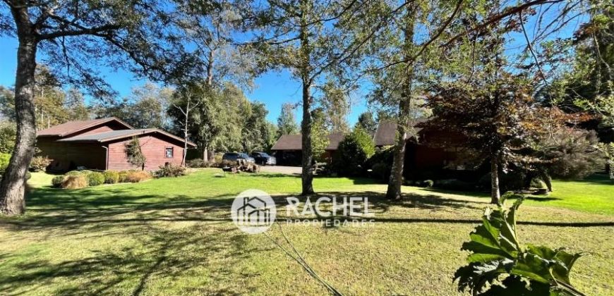 SE VENDE HERMOSA CASA EN PARCELA CON ESPECTACULAR JARDIN, PISCINA Y QUINCHO- Santa Justa de Metrenco