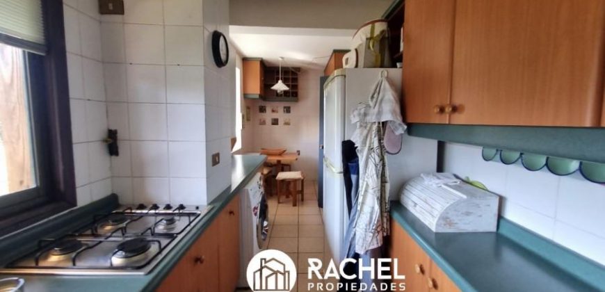 EN VENTA HERMOSO DUPLEX DE 3 DORMITORIOS AMOBLADO EN A PASOS DEL CENTRO DE PUCON