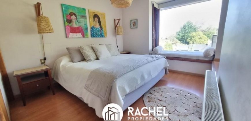EN VENTA HERMOSO DUPLEX DE 3 DORMITORIOS AMOBLADO EN A PASOS DEL CENTRO DE PUCON