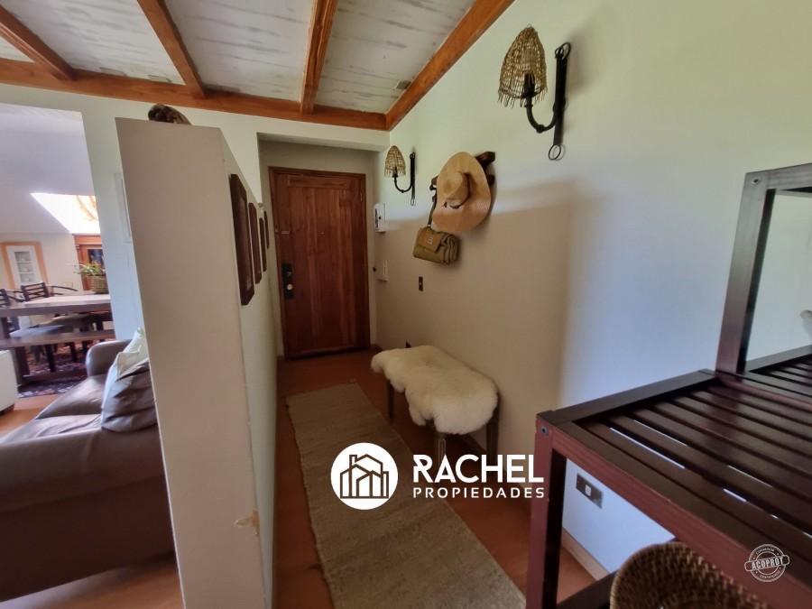 EN VENTA HERMOSO DUPLEX DE 3 DORMITORIOS AMOBLADO EN A PASOS DEL CENTRO DE PUCON