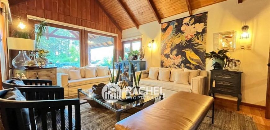 SE VENDE HERMOSA CASA EN PARCELA CON ESPECTACULAR JARDIN, PISCINA Y QUINCHO- Santa Justa de Metrenco