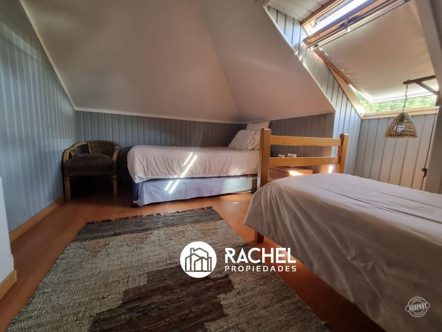 EN VENTA HERMOSO DUPLEX DE 3 DORMITORIOS AMOBLADO EN A PASOS DEL CENTRO DE PUCON