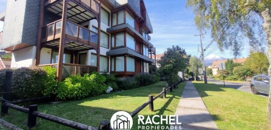 EN VENTA HERMOSO DUPLEX DE 3 DORMITORIOS AMOBLADO EN A PASOS DEL CENTRO DE PUCON