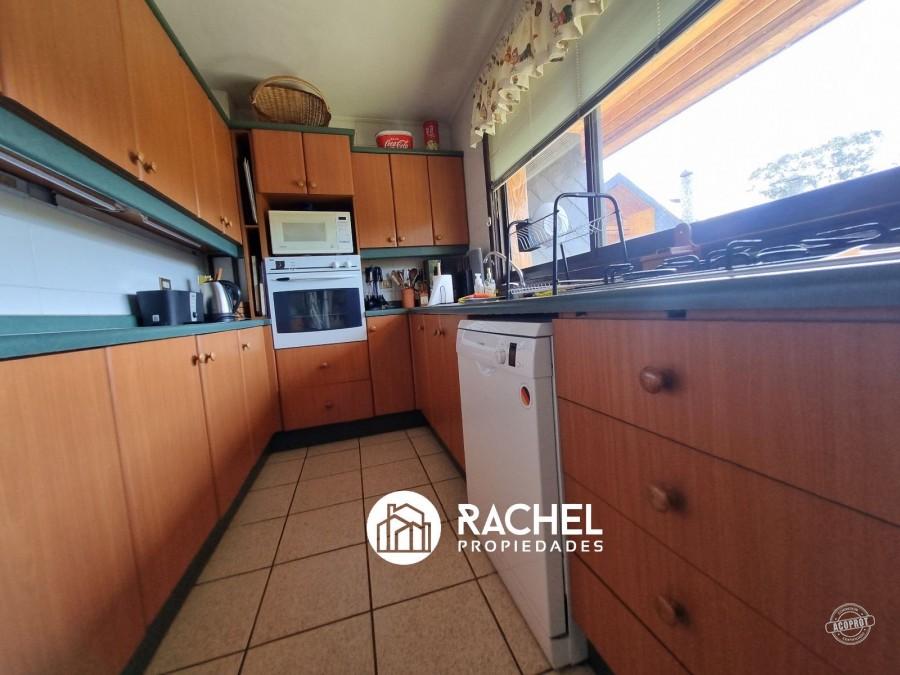 EN VENTA HERMOSO DUPLEX DE 3 DORMITORIOS AMOBLADO EN A PASOS DEL CENTRO DE PUCON