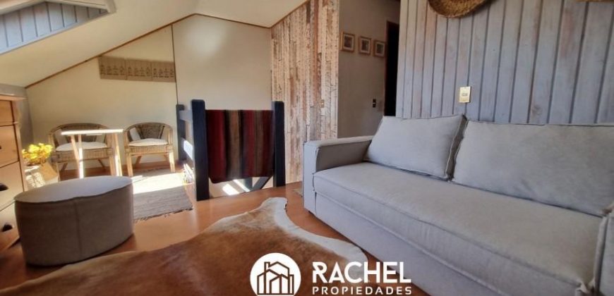 EN VENTA HERMOSO DUPLEX DE 3 DORMITORIOS AMOBLADO EN A PASOS DEL CENTRO DE PUCON