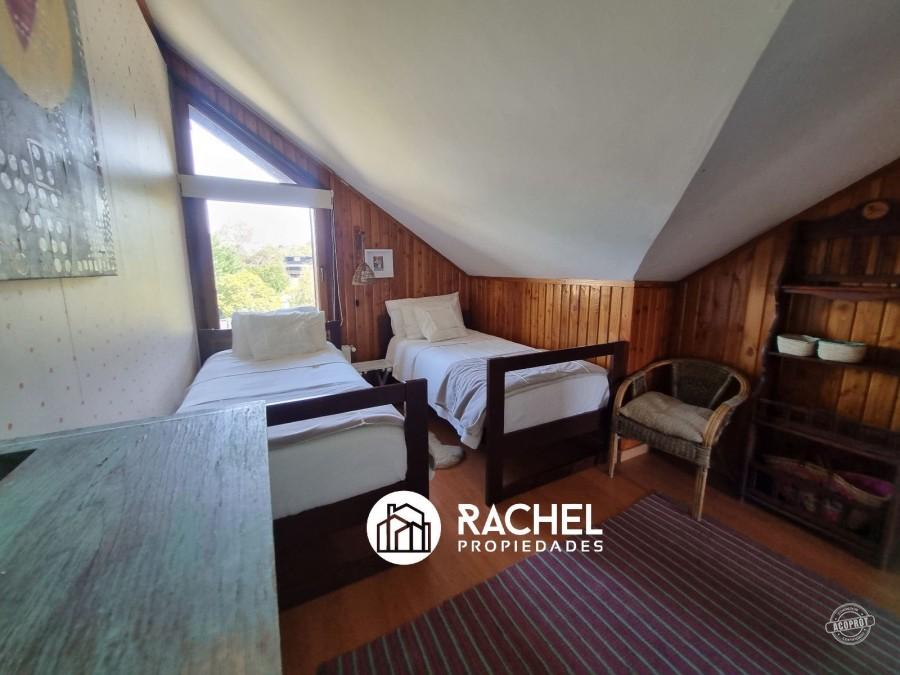 EN VENTA HERMOSO DUPLEX DE 3 DORMITORIOS AMOBLADO EN A PASOS DEL CENTRO DE PUCON