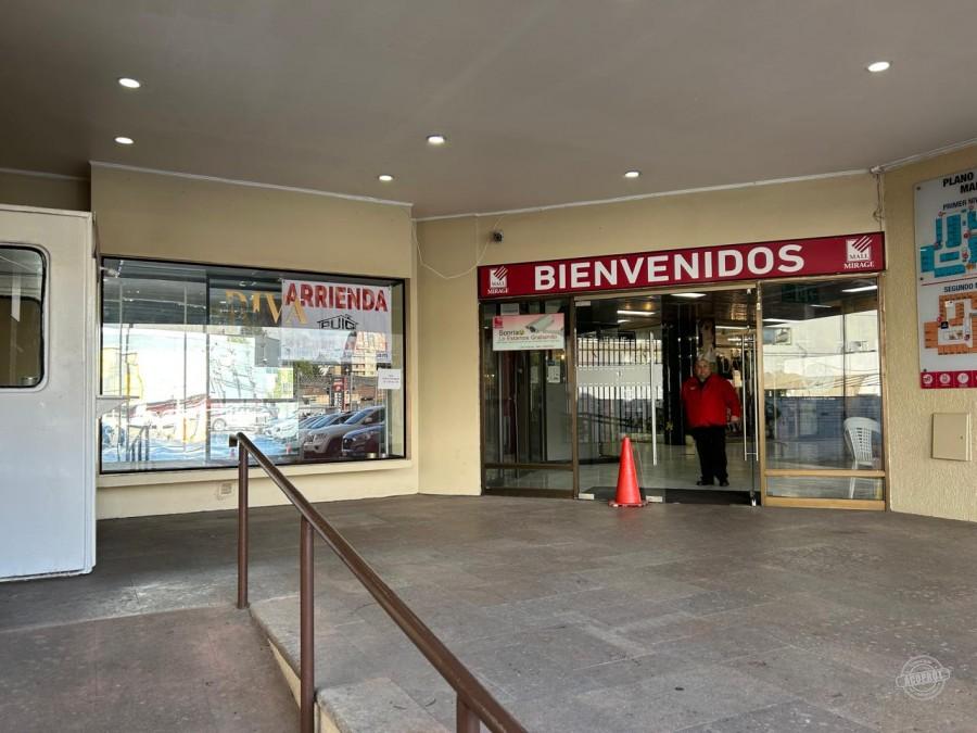 Excelente Local Comercial en Mall Mirage de Temuco