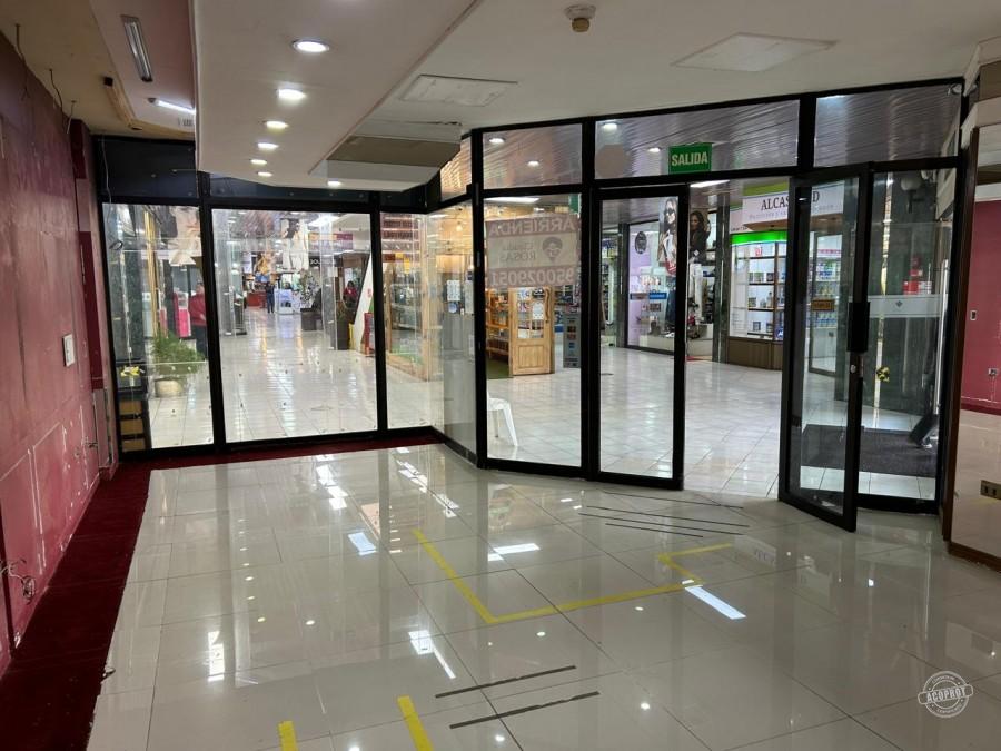 Excelente Local Comercial en Mall Mirage de Temuco