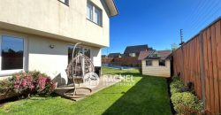 SE VENDE ESPECTACULAR CASA CON ALTA EFICIENCIA ENERGÉTICA- Sector Poniente