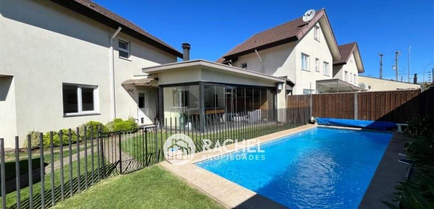 SE VENDE ESPECTACULAR CASA CON ALTA EFICIENCIA ENERGÉTICA- Sector Poniente