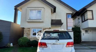 SE VENDE ESPECTACULAR CASA CON ALTA EFICIENCIA ENERGÉTICA- Sector Poniente