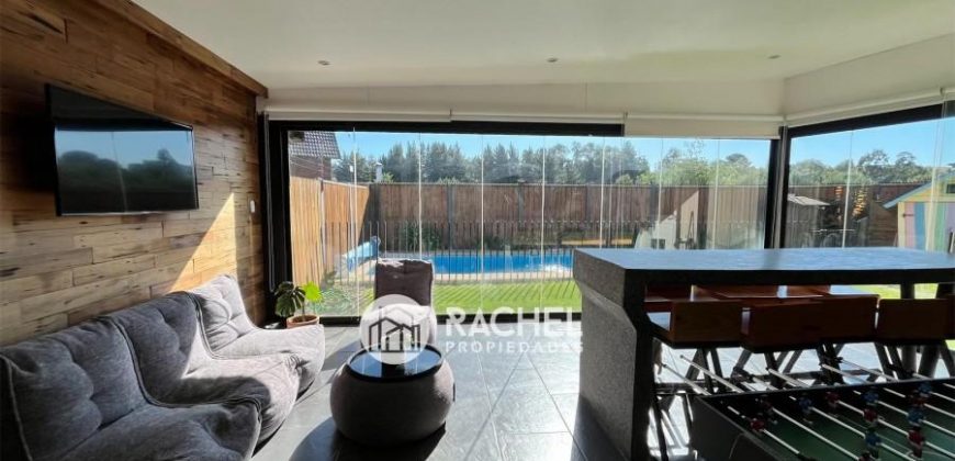 SE VENDE ESPECTACULAR CASA CON ALTA EFICIENCIA ENERGÉTICA- Sector Poniente