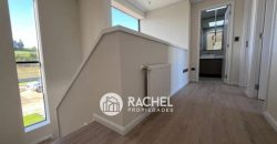 SE ARRIENDA MODERNA Y EXCLUSIVA CASA MEDITERRANEA EN CONDOMINIO BELO HORIZONTE