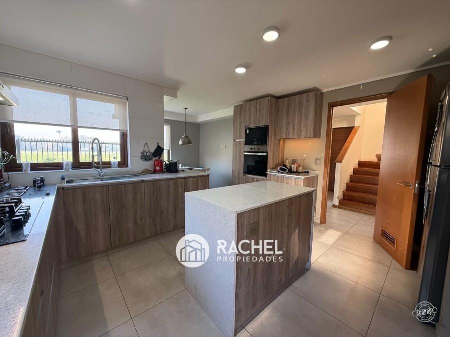 SE VENDE LINDA CASA SECTOR PONIENTE- MIRADOR DE LA FRONTERA