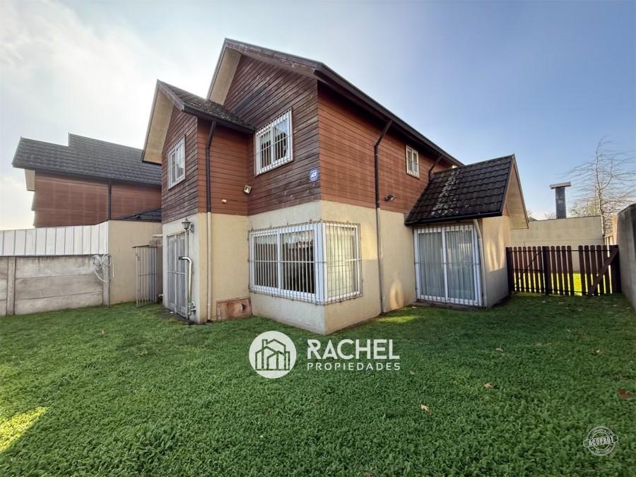 SE VENDE LINDA CASA CON GRAN JARDIN EN CONDOMINIO CERRADO – Sector Barrio Inglés