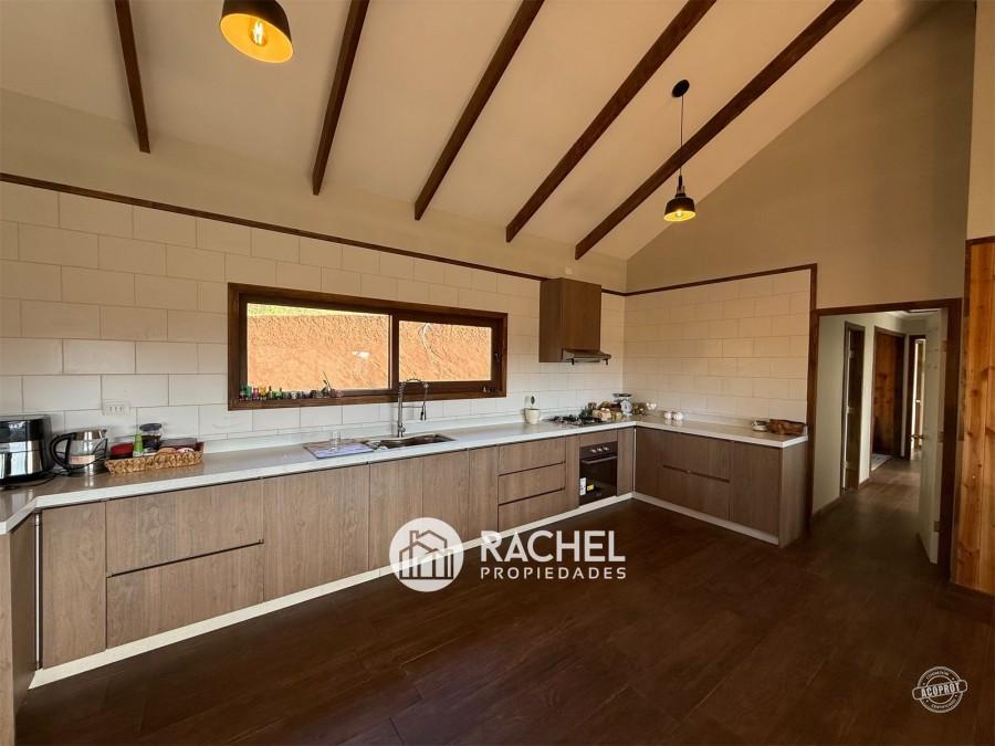 SE ARRIENDA HERMOSA CASA EN CONDOMINIO DE PARCELAS- Sector Mirador de Pumalal