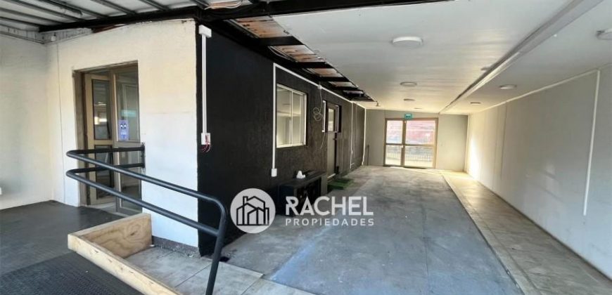 SE ARRIENDA CASA CON DESTINO COMERCIAL Y GRAN TERRENO- Calle Aragón , Sector Torremolinos