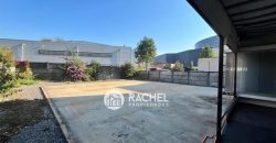 SE ARRIENDA CASA CON DESTINO COMERCIAL Y GRAN TERRENO- Calle Aragón , Sector Torremolinos