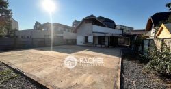 SE ARRIENDA CASA CON DESTINO COMERCIAL Y GRAN TERRENO- Calle Aragón , Sector Torremolinos