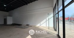 SE ARRIENDAN LOCALES COMERCIALES STRIPCENTER EN MEJOR ESQUINA DEL PORTAL DE LA FRONTERA