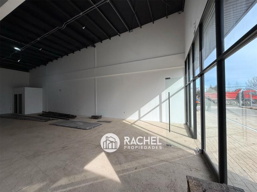 SE ARRIENDAN LOCALES COMERCIALES STRIPCENTER EN MEJOR ESQUINA DEL PORTAL DE LA FRONTERA