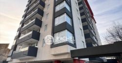 EN VENTA LUMINOSO DEPARTAMENTO EDIFICIO SAN MARTIN