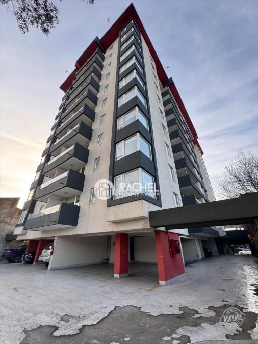 EN VENTA LUMINOSO DEPARTAMENTO EDIFICIO SAN MARTIN