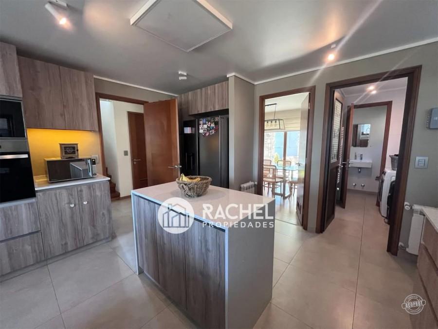 SE VENDE HERMOSA CASA CON QUINCHO Y PISCINA sector Portal de la Frontera