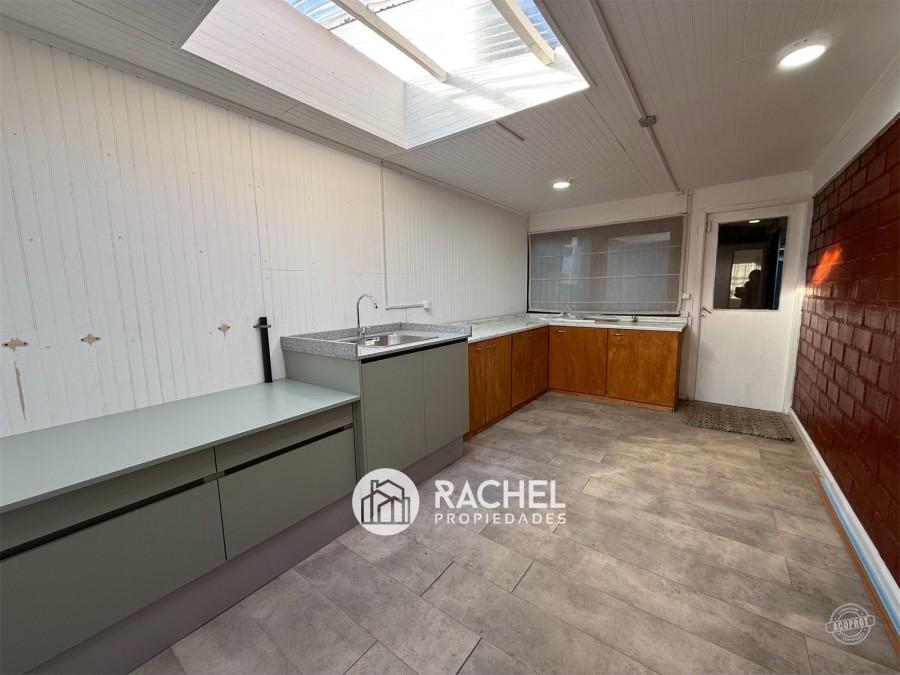 SE VENDE IMPECABLE CASA AMPLIADA- Villa Cataluña