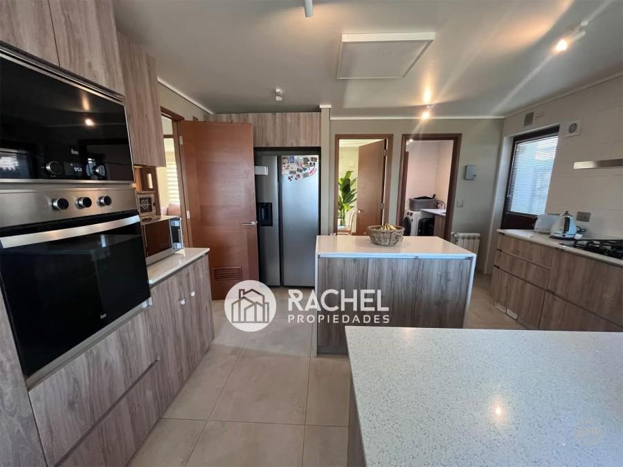 SE VENDE HERMOSA CASA CON QUINCHO Y PISCINA sector Portal de la Frontera