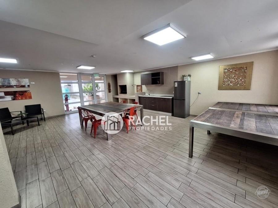 EN VENTA LUMINOSO DEPARTAMENTO EDIFICIO SAN MARTIN