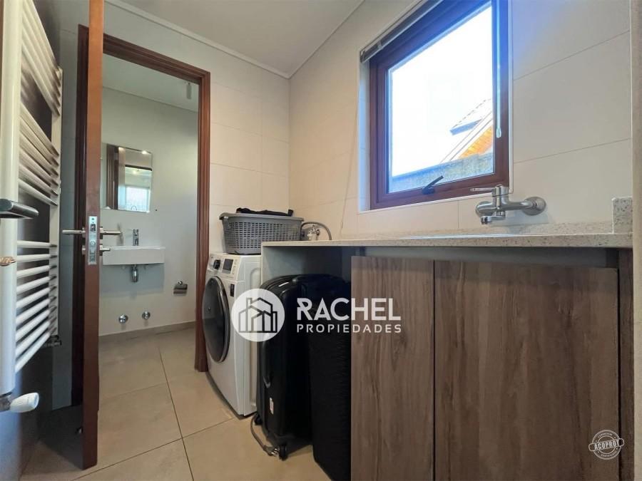 SE VENDE HERMOSA CASA CON QUINCHO Y PISCINA sector Portal de la Frontera