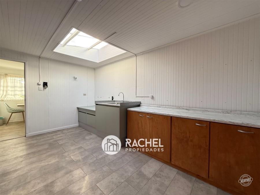 SE VENDE IMPECABLE CASA AMPLIADA- Villa Cataluña