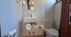 SE VENDE HERMOSA CASA CON QUINCHO Y PISCINA sector Portal de la Frontera