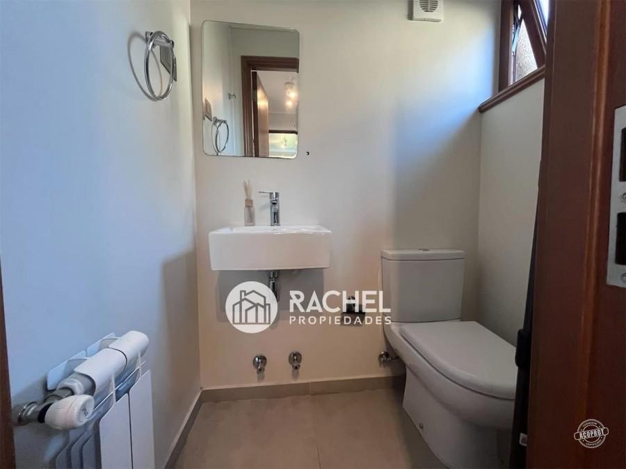 SE VENDE HERMOSA CASA CON QUINCHO Y PISCINA sector Portal de la Frontera