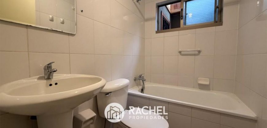 SE ARRIENDA LINDA Y BIEN MANTENIDA CASA -Condominio Altos del Maipo