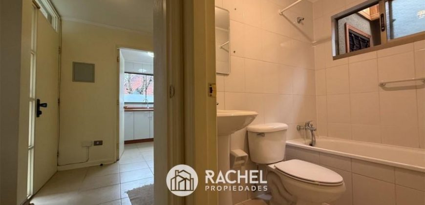 SE ARRIENDA LINDA Y BIEN MANTENIDA CASA -Condominio Altos del Maipo