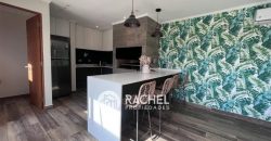 SE VENDE HERMOSA CASA CON QUINCHO Y PISCINA sector Portal de la Frontera
