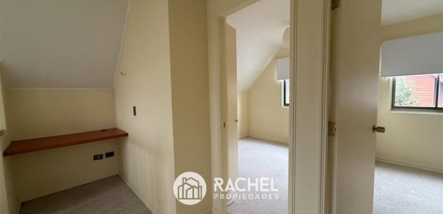 SE ARRIENDA LINDA Y BIEN MANTENIDA CASA -Condominio Altos del Maipo