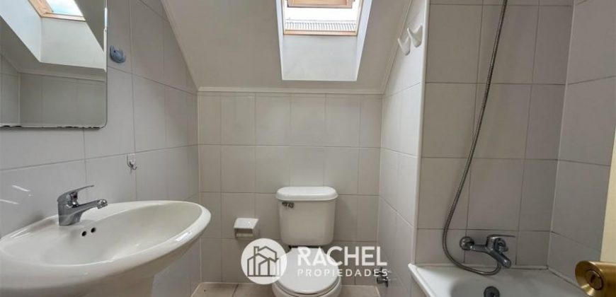 SE ARRIENDA LINDA Y BIEN MANTENIDA CASA -Condominio Altos del Maipo