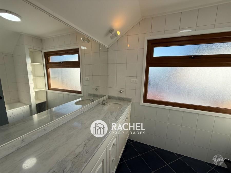 SE VENDE IMPECABLE CASA AMPLIADA- Villa Cataluña