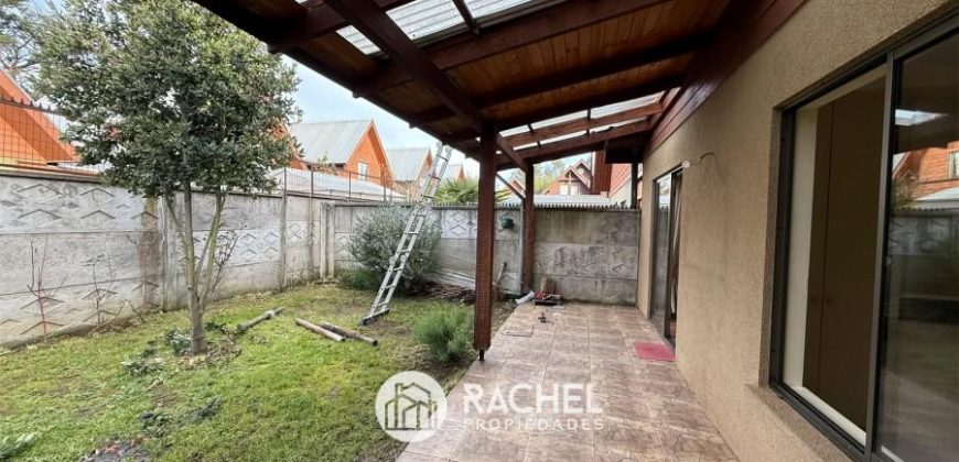 SE ARRIENDA LINDA Y BIEN MANTENIDA CASA -Condominio Altos del Maipo