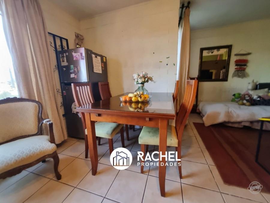EN VENTA CASA EN PASAJE DE TRES DORMITORIOS