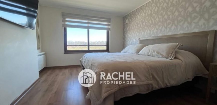 SE VENDE HERMOSA CASA CON QUINCHO Y PISCINA sector Portal de la Frontera